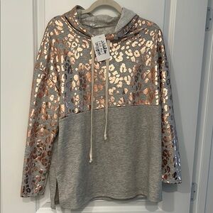 NWT HoneyMe L Gray and Rose Gold Leopard Print Hoodie